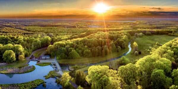 Das blaue Band der Spree in der Abendsonne